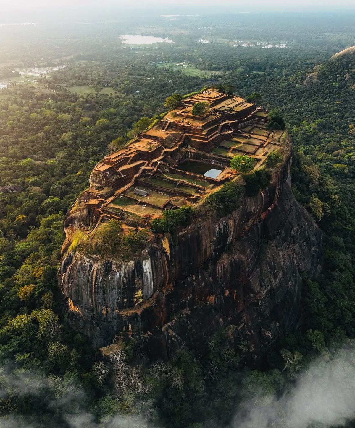 Sigiriya, tea country and the coast